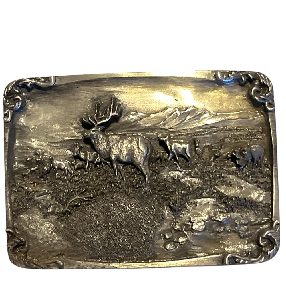 Siskiyou Buckle Co. VTG 1982pewter belt buckle featuring elk and wildlife.NWOT